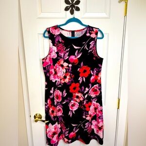 Croft & Barrow 95% Textured Polyester 5% Spandex Summer Shift Floral Cool Dress